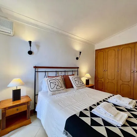 Cristina 9 * Albufeira