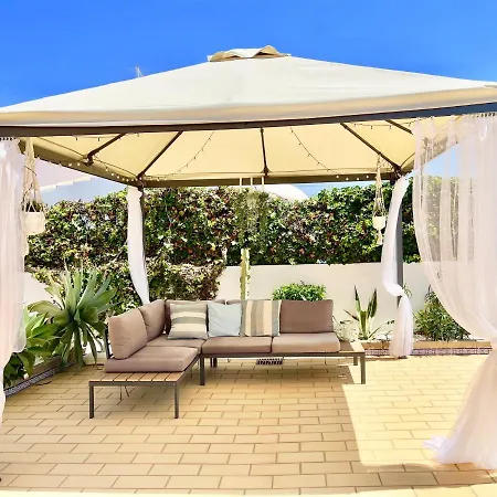 Cristina 9 Tatil Evi